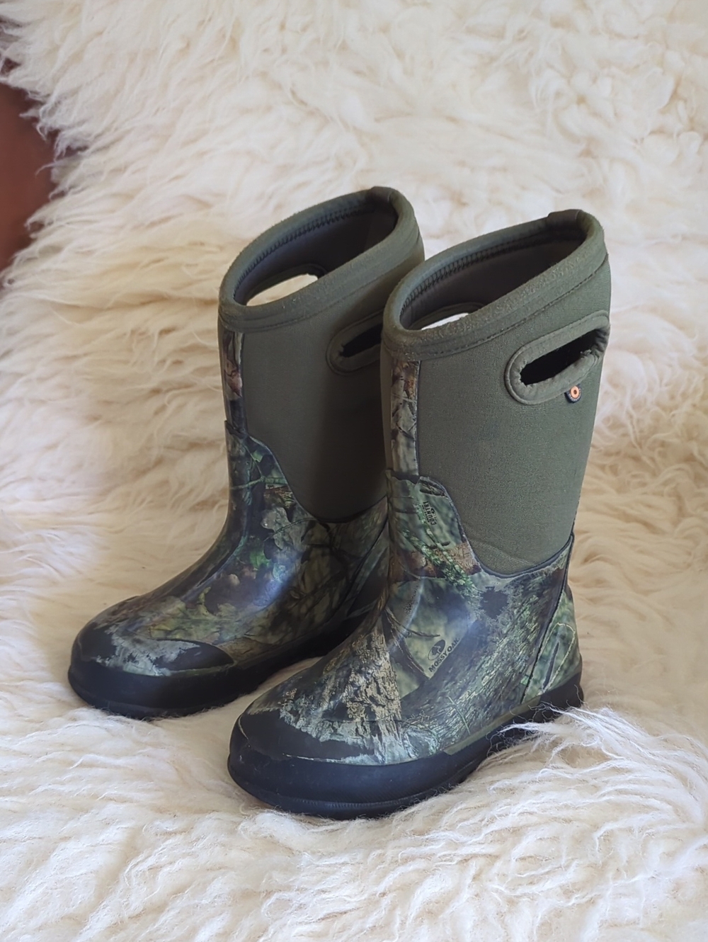 Kids - Bogs Green Mossy Oak Camo Waterproof Rainboots